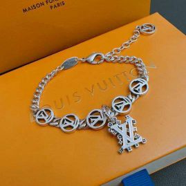 Picture of LV Bracelet _SKULVbracelet11ly14411223